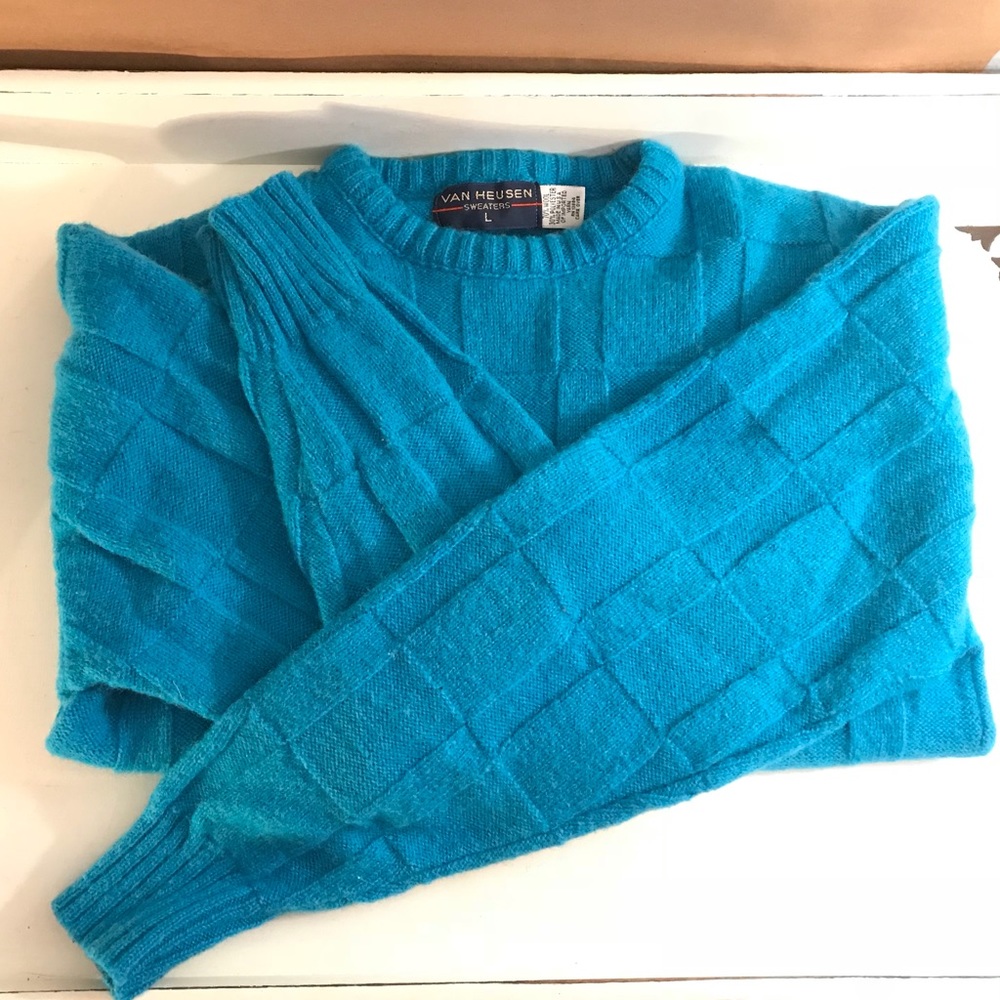 Woven Checkered Blue Van Heusen 70% Wool Sweater